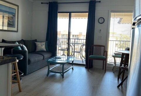 B317 HH Beach and Tennis