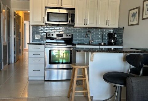 B317 HH Beach and Tennis